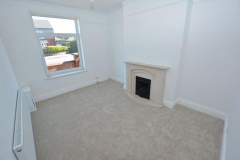 2 bedroom terraced house to rent, Wigan Road, Atherton