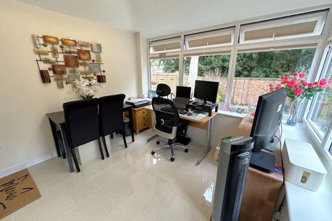 72 Allington Close, Taunton, TA1 2NE
