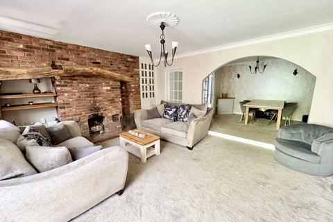 3 bedroom detached house for sale, Sullington Road, Loughborough LE12