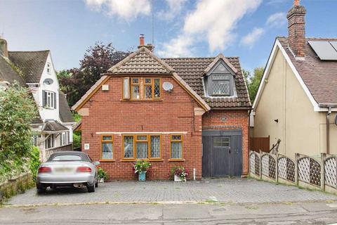 3 bedroom character property for sale, Rawnsley Road, Cannock WS12