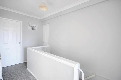 1 bedroom flat for sale, Walton Way, Stone