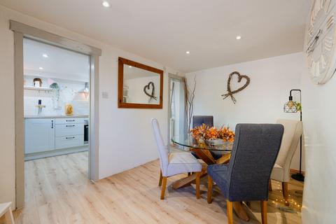 Hunters Lodge Back Lane, Sandford, Crediton, EX17 4NQ
