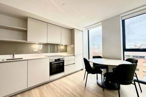 2 bedroom apartment to rent, Manchester New Square, Manchester M1