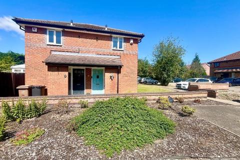 1 bedroom cluster house for sale, Rookery Drive, Bushmead, Luton, Bedfordshire, LU2 7FG