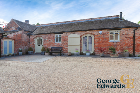 2 bedroom barn conversion for sale, Grange Farm Court Linton DE12 6RP