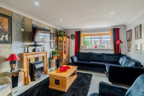 10 Brambleside, Thrapston, Kettering, NN14 4PY