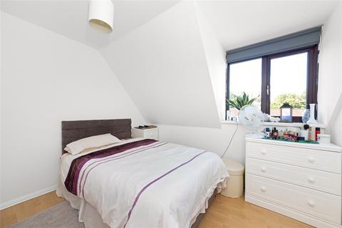 3 Camille Close, London, SE25 4EW
