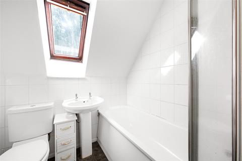 3 Camille Close, London, SE25 4EW