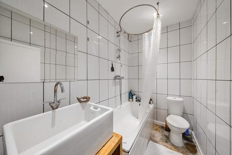 Basement, 60 Lewisham Way, London, SE14 6NY