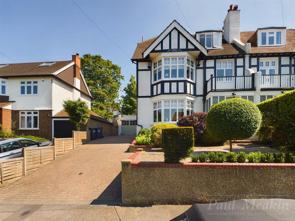 Heathhurst Road