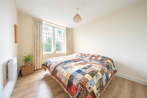 7, Thorncrest Browgate, Baildon, Shipley, BD17 6BN