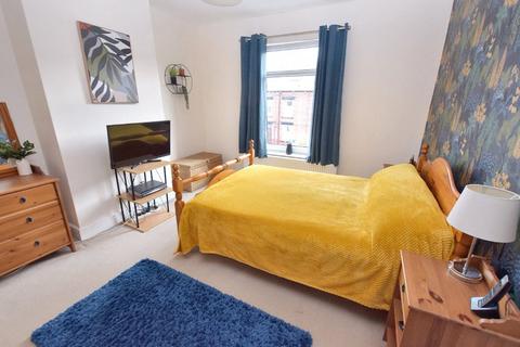 4 Cecil Grove, Armley, Leeds, LS12 2AW