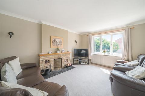 4 bedroom detached house for sale, Watton Park, Bridport