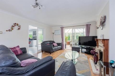 7 Autumn Close, Slough, SL1 5DH