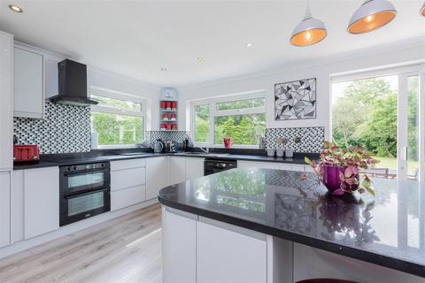 7 Autumn Close, Slough, SL1 5DH