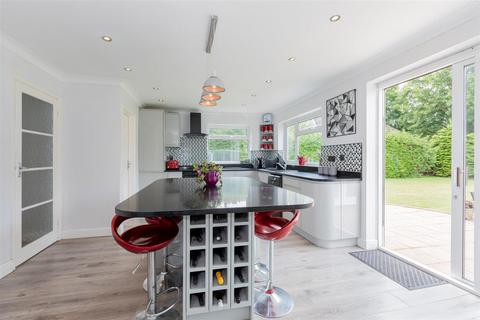 7 Autumn Close, Slough, SL1 5DH