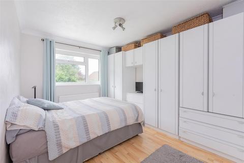 7 Autumn Close, Slough, SL1 5DH