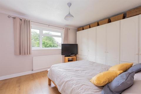 7 Autumn Close, Slough, SL1 5DH