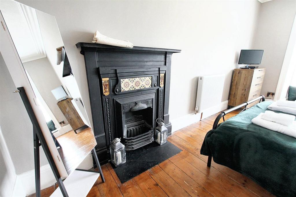 Fireplace in bedroom 1