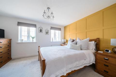 84 Cantley Road, Great Denham, Bedford, MK40 4RX