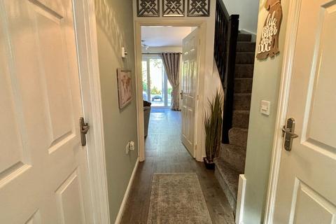6 Acorn Close, Northampton, NN5 4BD