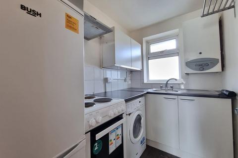 1 bedroom maisonette for sale, Green Lane, Ilford