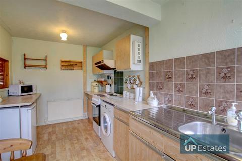 28 Meadowside, Nuneaton, CV11 6NF