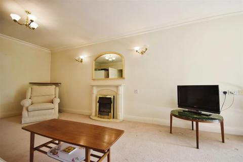 2 bedroom retirement property for sale, Golden Court, London Road, Isleworth