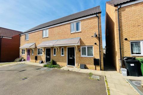 2 bedroom end of terrace house for sale, Georgia Mews, Peterborough