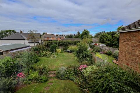 3 bedroom detached house for sale, Shepherds Way, Uppingham LE15