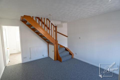 8 Hatton Close, Northfleet, Gravesend, DA11 8SD