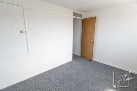 8 Hatton Close, Northfleet, Gravesend, DA11 8SD