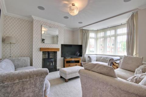 4 bedroom semi-detached house for sale, Wolfreton Lane, Willerby, Hull