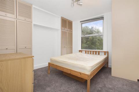 2 bedroom flat to rent, Bathurst Gardens, Kensal Rise, London