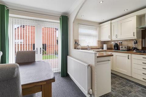 3 bedroom link detached house for sale, Challenger Close, Malvern, WR14 2NN