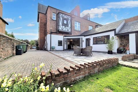 6 bedroom semi-detached house for sale, Goschen Road, Carlisle CA2