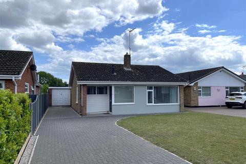 61 Broadwaters Road, Lowestoft, NR33 9HS