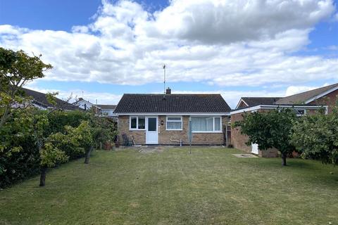 61 Broadwaters Road, Lowestoft, NR33 9HS