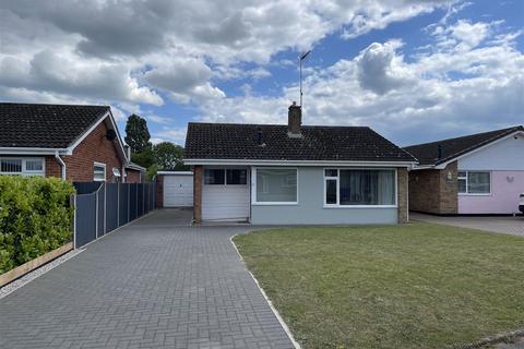 61 Broadwaters Road, Lowestoft, NR33 9HS