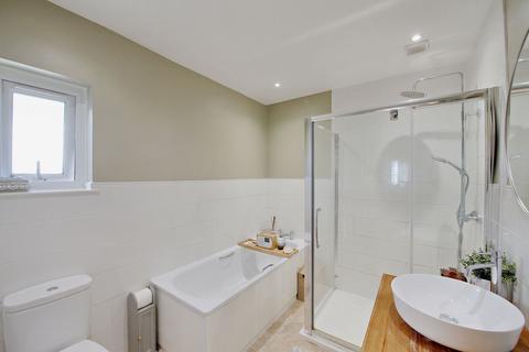 16 The Coppice, Watford, WD19 4HR