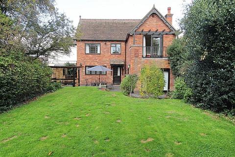 4 bedroom detached house for sale, New Street, North Solihull B36