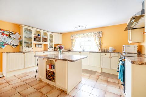 4 bedroom detached house for sale, Station New Road, Brundall