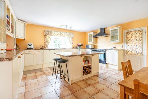 4 bedroom detached house for sale, Station New Road, Brundall