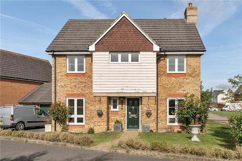 4 bedroom detached house for sale, Pershore Way, Buckinghamshire HP18