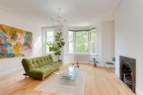 1 bedroom flat for sale, Shirlock Road, London