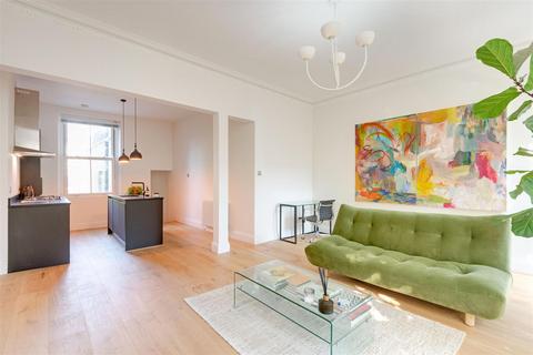 1 bedroom flat for sale, Shirlock Road, London