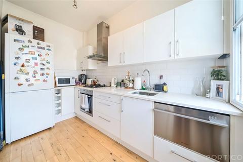 1 bedroom apartment for sale, Battersea Rise, London