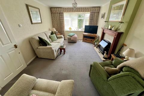 4 Glenwood Drive, Cheswick Green, Solihull, B90 4HJ