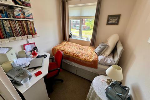 4 Glenwood Drive, Cheswick Green, Solihull, B90 4HJ