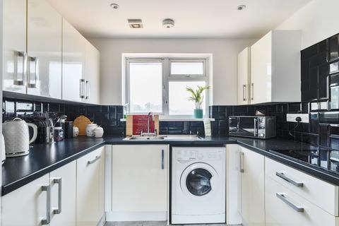 3 bedroom flat for sale, West End Road, Southampton SO18